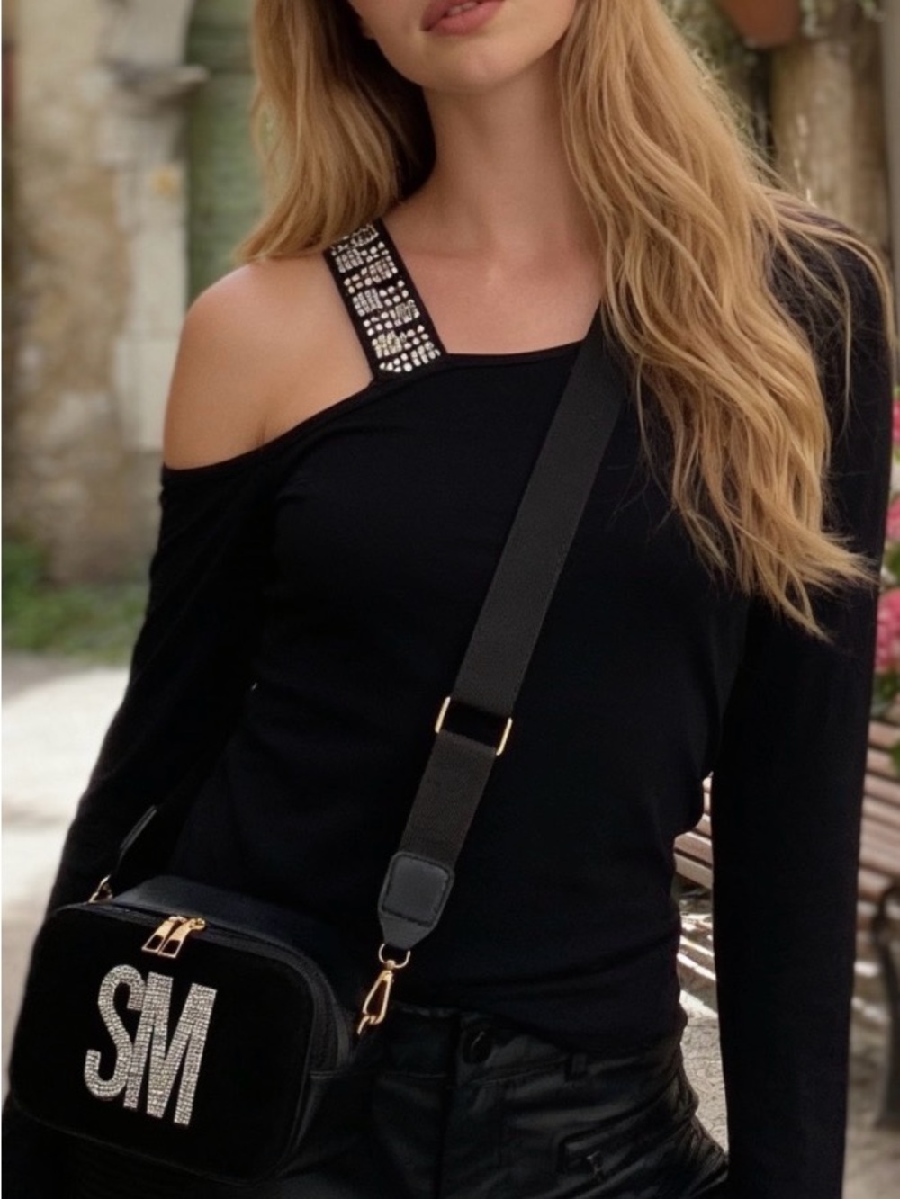 Black Long Sleeve Rhinestone Single Shoulder Top